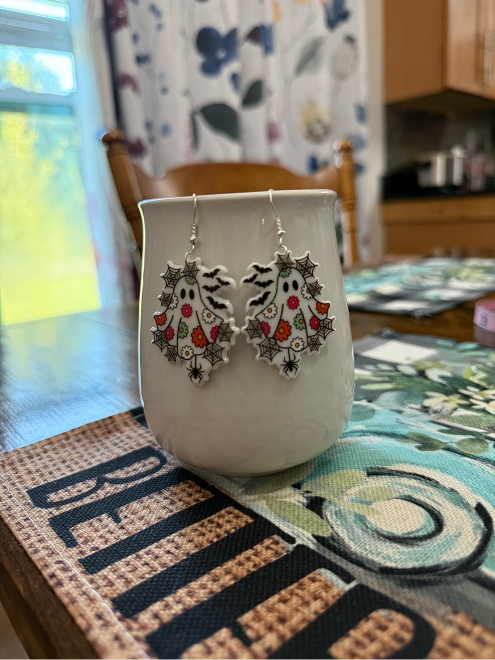 Festive Ghost π» Dangle Earrings - Picture 1 of 3